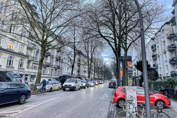 2025 soll die Mansteinstraße fahrradfreundlicher gestaltet werden. Foto: Julia Haas