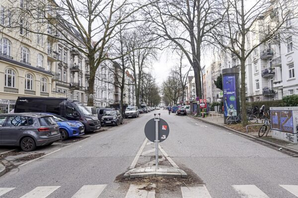 Die Mansteinstraße soll ab März 2025 umgebaut werden, um fahrradgerechter zu sein. Foto: Frieda Stadtlander