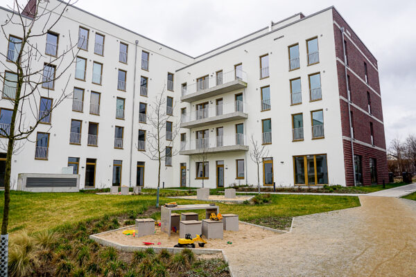 In der Neuen Mitte Stellingen wohnen viele Familien. Foto: Frieda Stadtlander